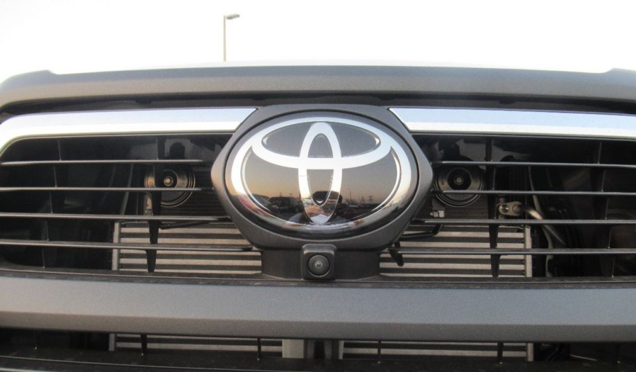 Toyota Hilux D/cab P/up 4x4 2.8L DSL - A/T - 22YM - ADV - WHT_BLK (For Export Only)