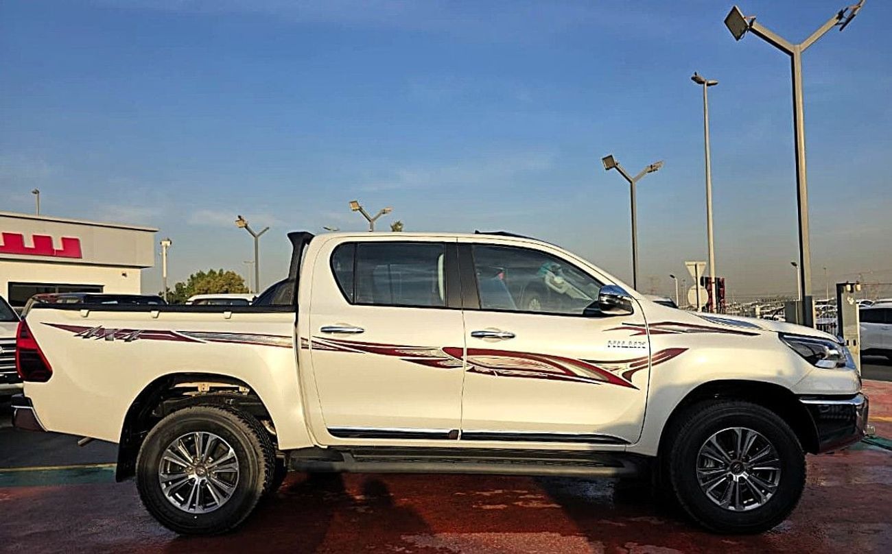 تويوتا هيلوكس S GLX 2.7L AWD M/T