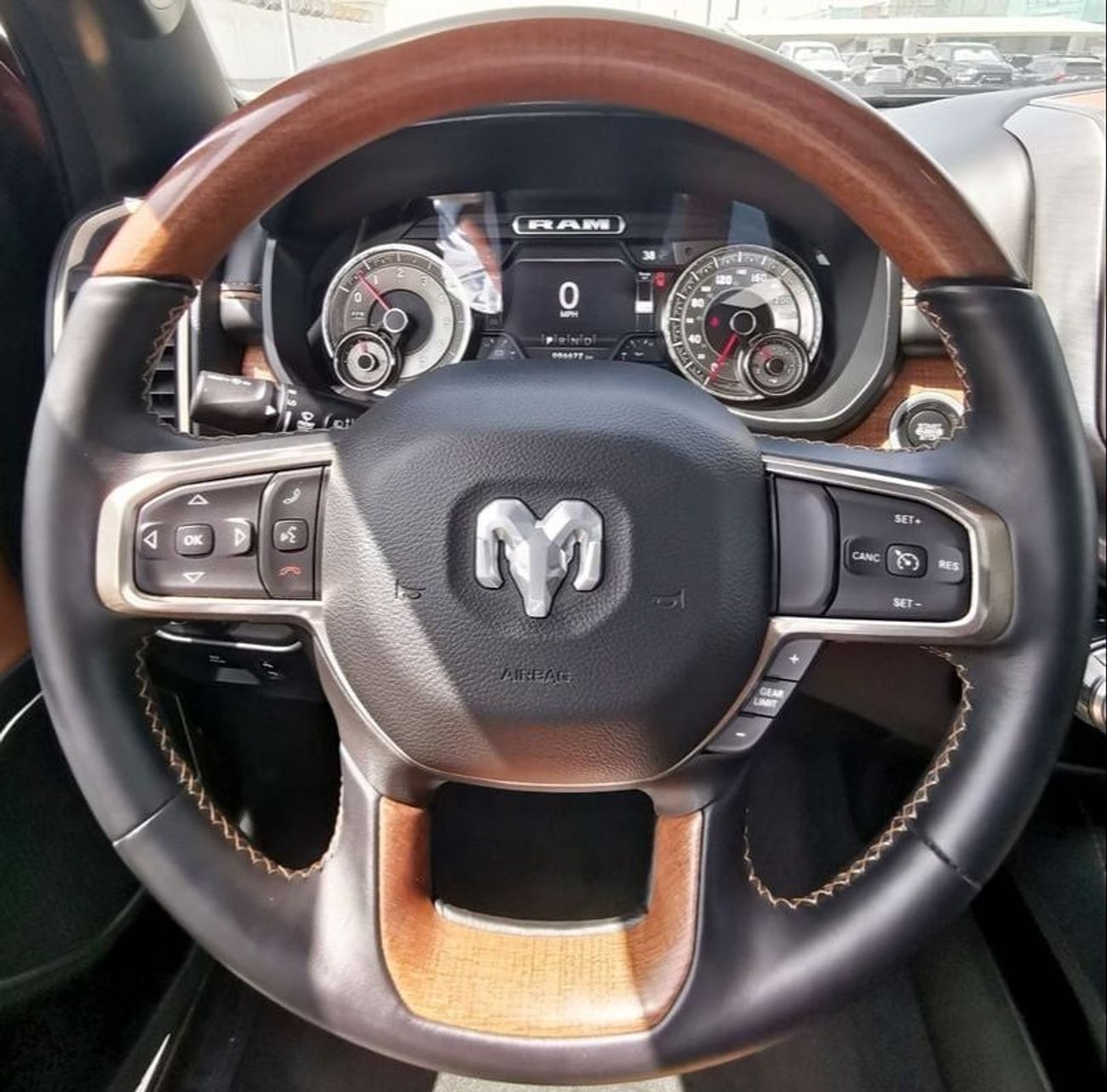 RAM 1500 Dodge RAM Longhorn - 2022- Red