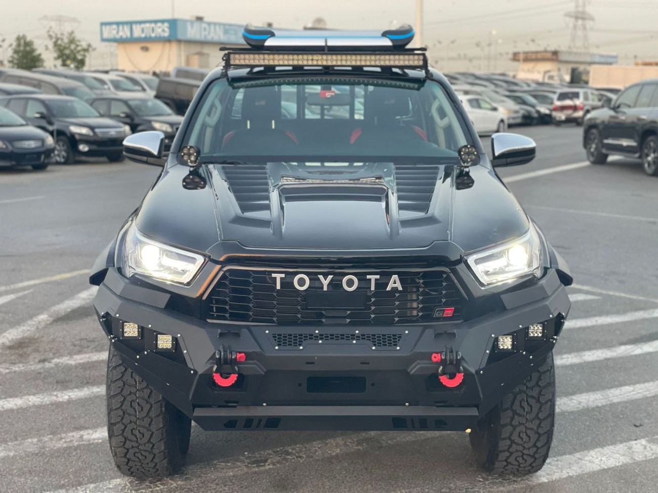 تويوتا هيلوكس 