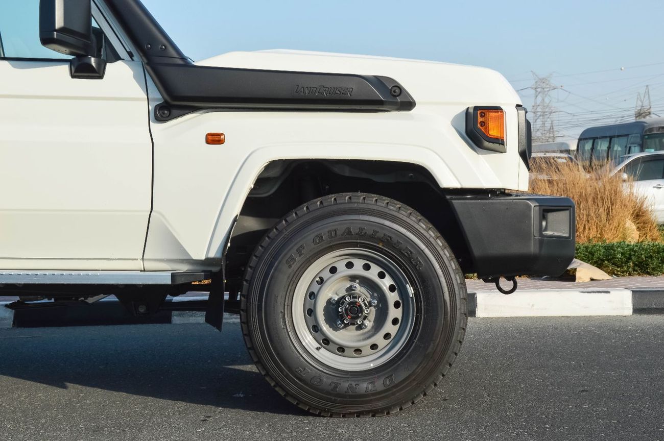 تويوتا لاند كروزر بيك آب TOYOTA LAND CRUISER 79 2.8L DC MT PICKUP 2025
