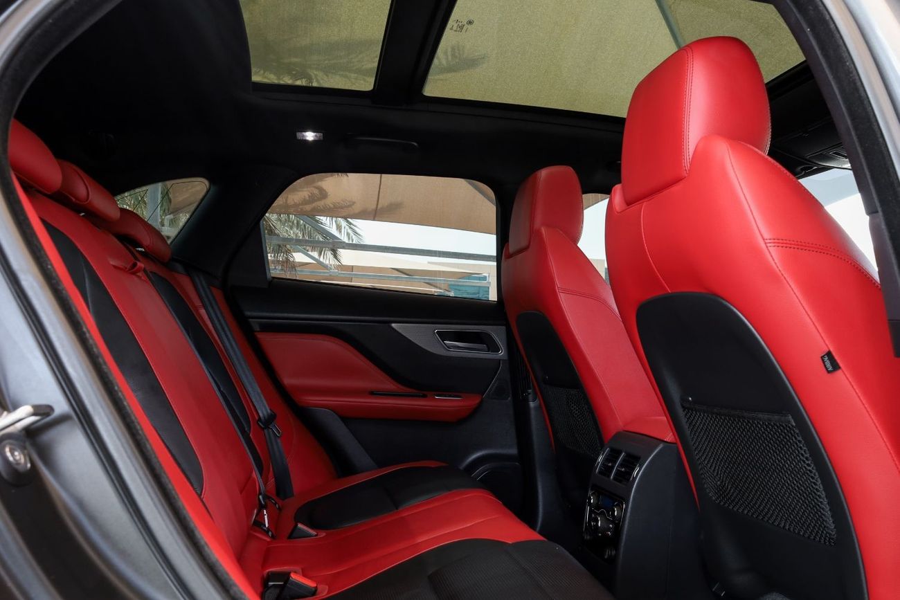 Jaguar F Pace Jaguar F-Pace S 2020 GCC under Warranty with Flexible Down-Payment.