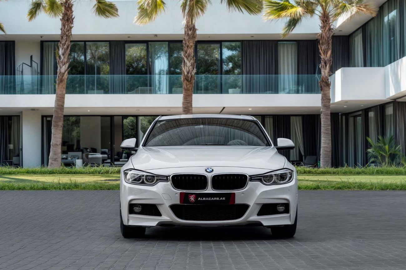 BMW 318i M-Kit | 1,371 P.M  | 0% Downpayment | Low Kms! | Warranty!