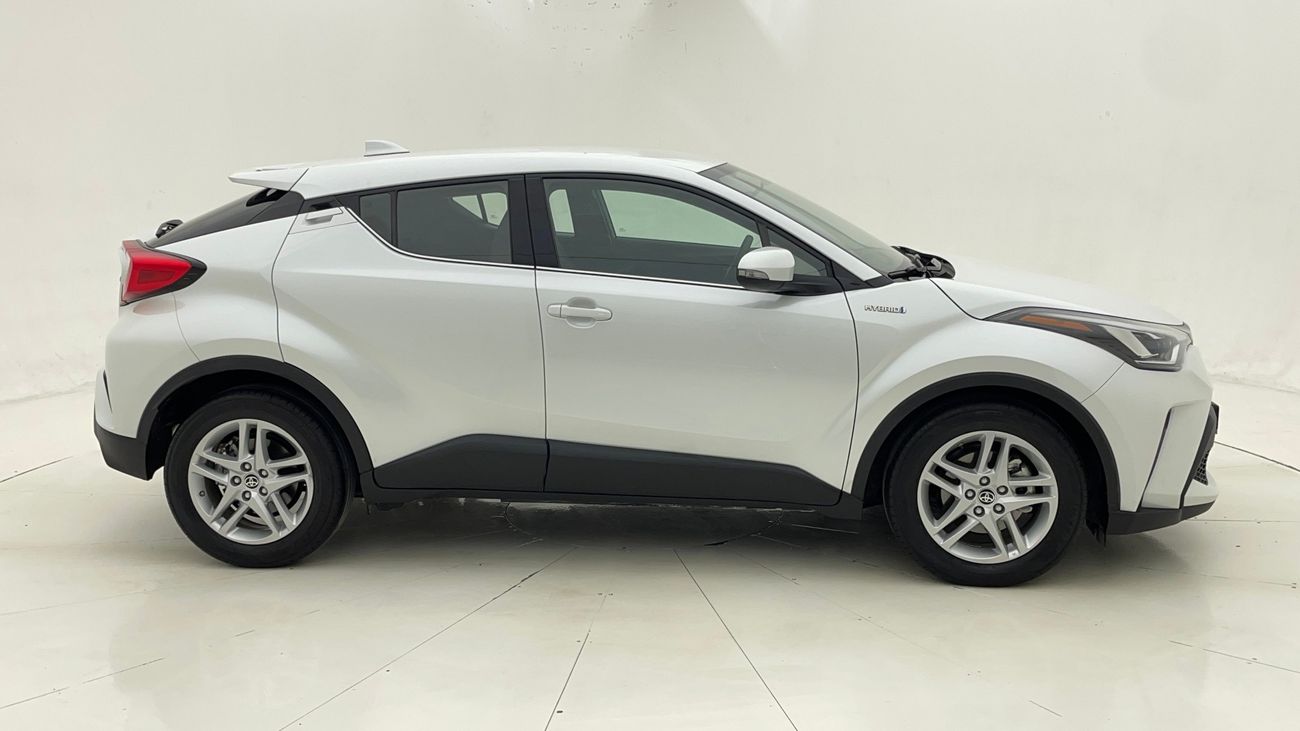 تويوتا CHR VX 1.8 | بدون دفعة مقدمة | اختبار القيادة في المنزل