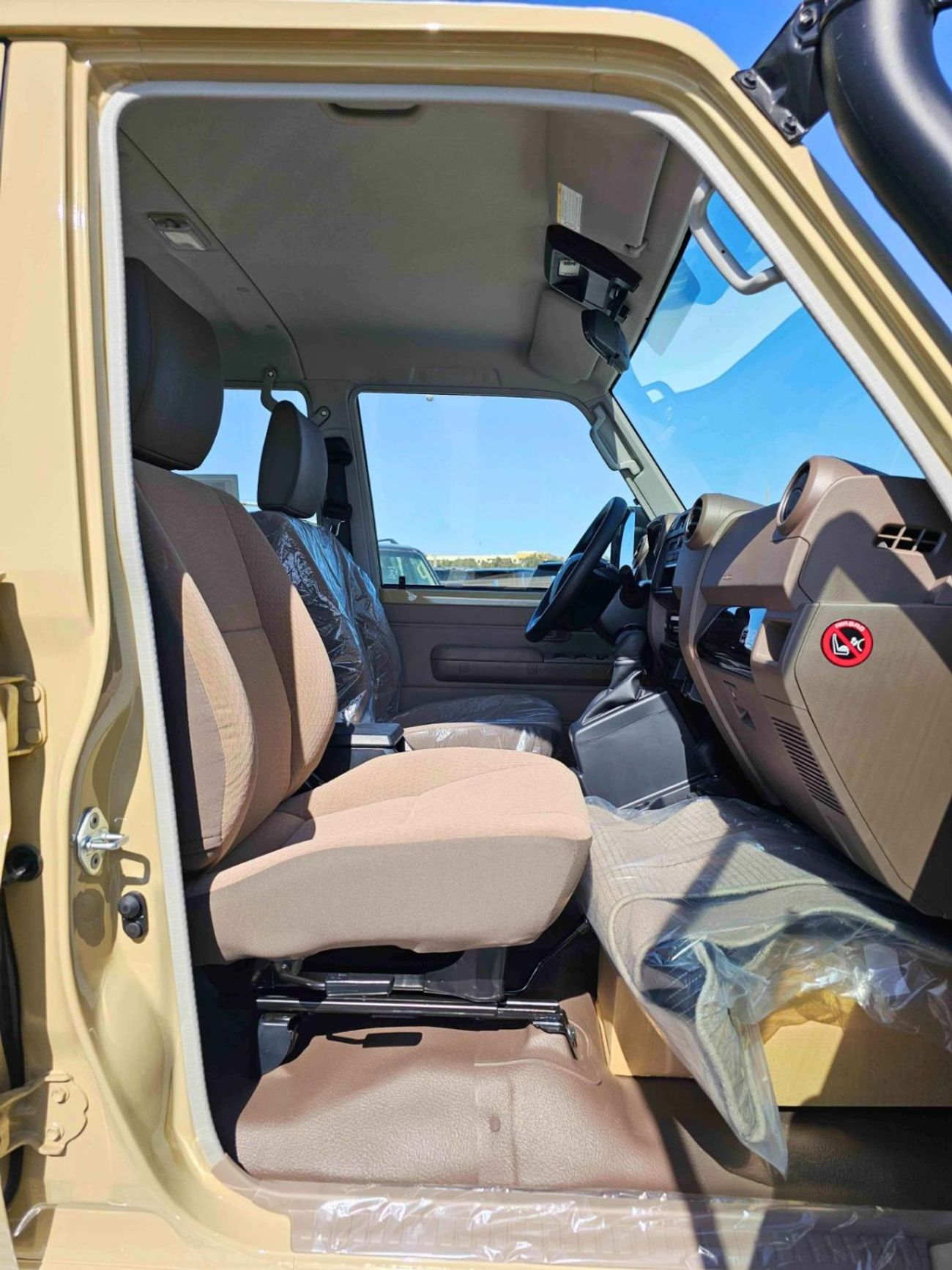 تويوتا لاند كروزر بيك آب DOUBLE CABIN / 4.0L V6 PETROL A/T 4WD / SNORKEL, POWER WINDOWS  (CODE # STD-E)