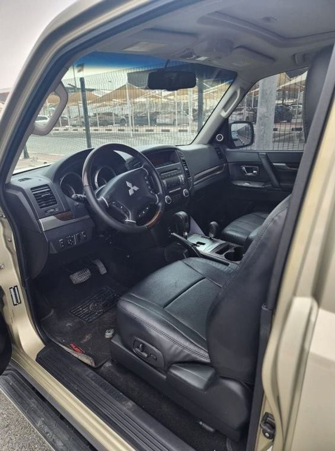 ميتسوبيشي باجيرو GLS Highline 3.8L (189 HP)