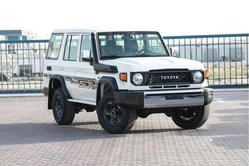 Toyota Land Cruiser 70 2024 Toyota LC76 4.0 Hard Top LX HI - White inside Bluish Grey | Export Only
