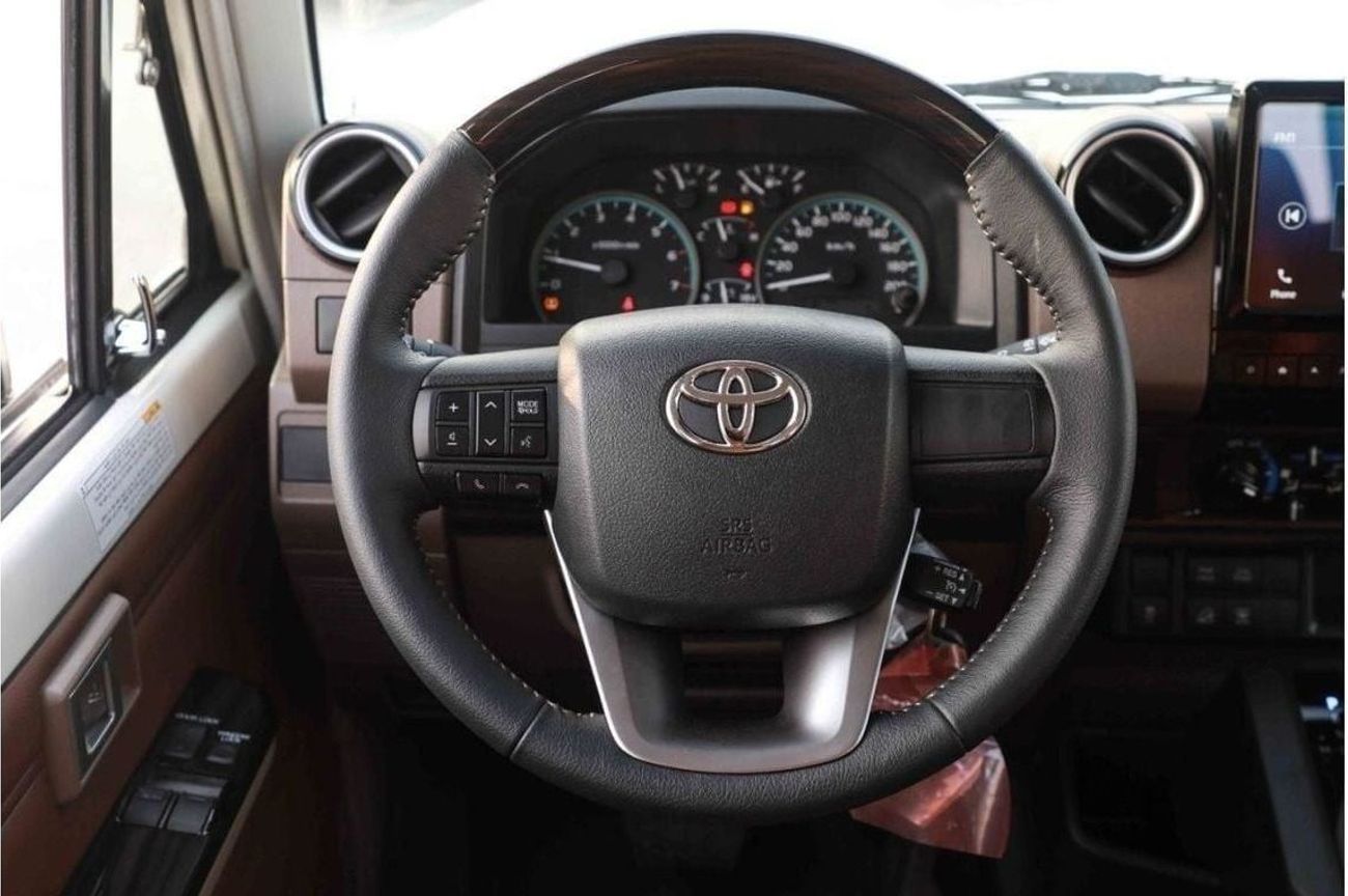 Toyota Land Cruiser 70 2024 Toyota LC71 4.0 Hard Top - White inside Sadlle Tan | Export Only