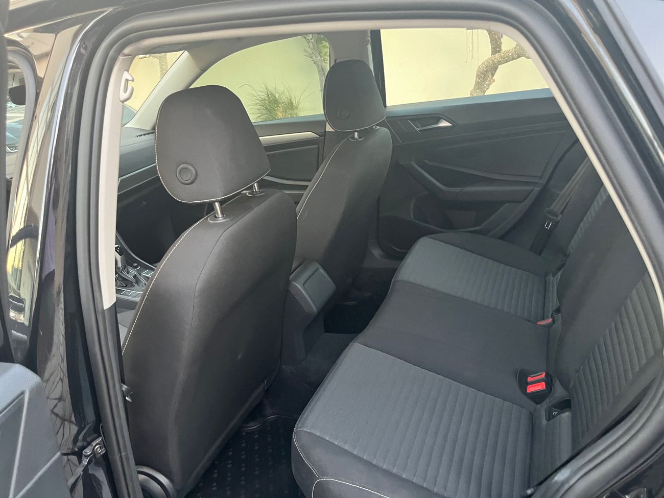 Volkswagen Jetta TWO YEARS WARRANTY, one year service contract