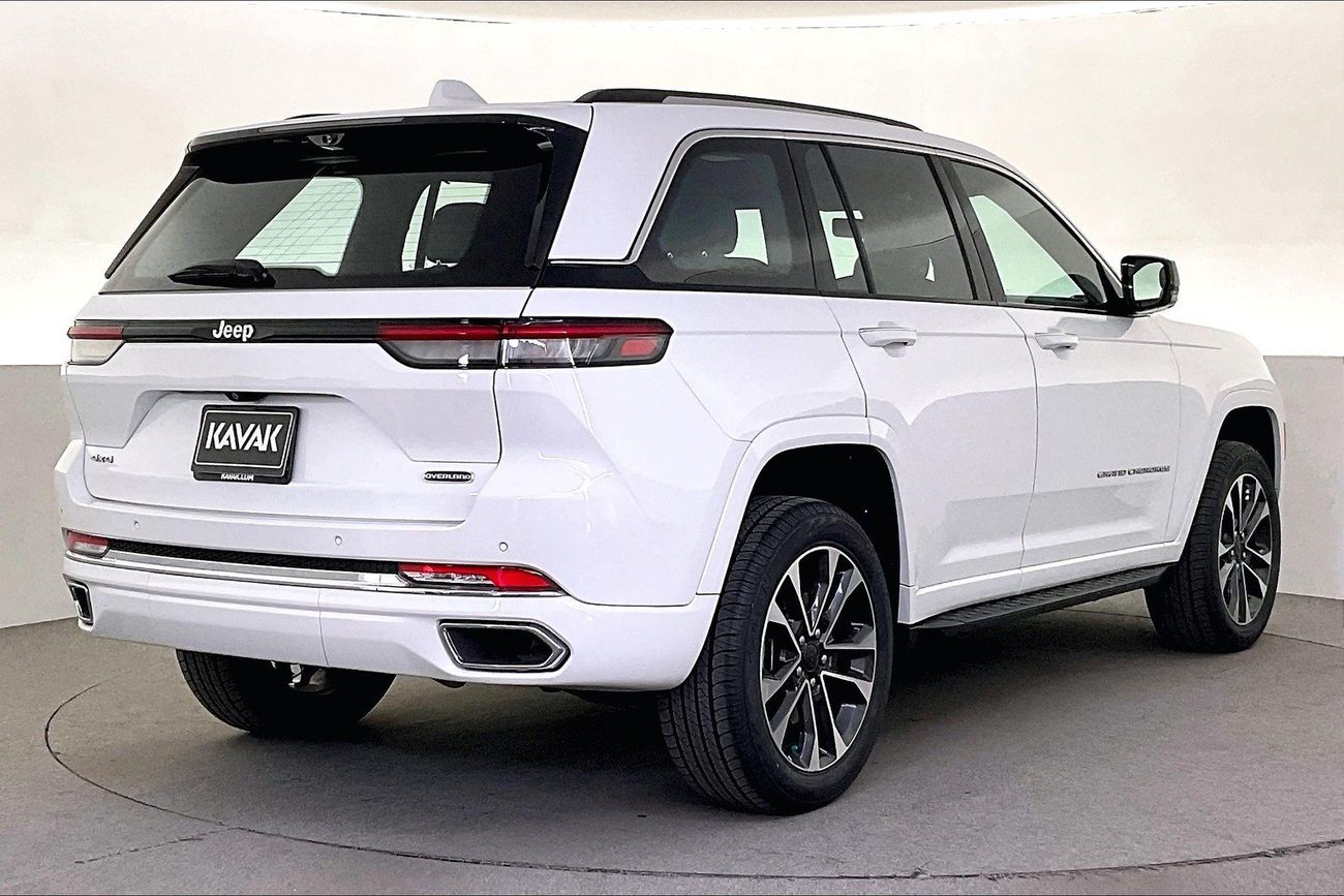 جيب جراند شيروكي Overland | شامل الضمان | 0 ﺪﻔﻋﺓ ﺃﻮﻟﻯ