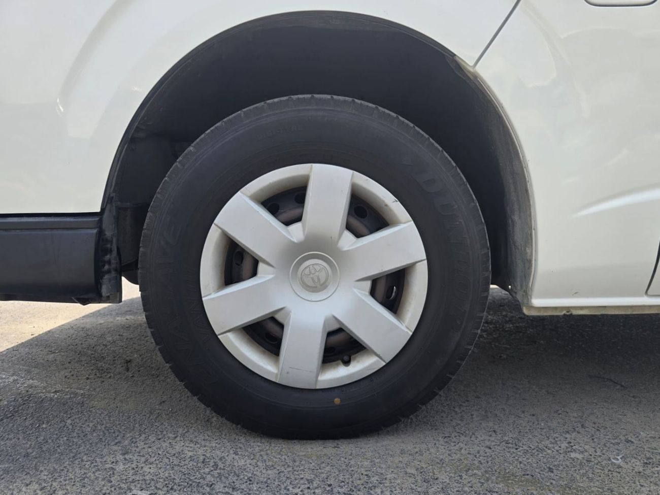 Toyota Hiace TOYOTA HIACE VAN RHD 2015 MODEL 3.0 L DIESEL AUTOMATIC(PM16901)