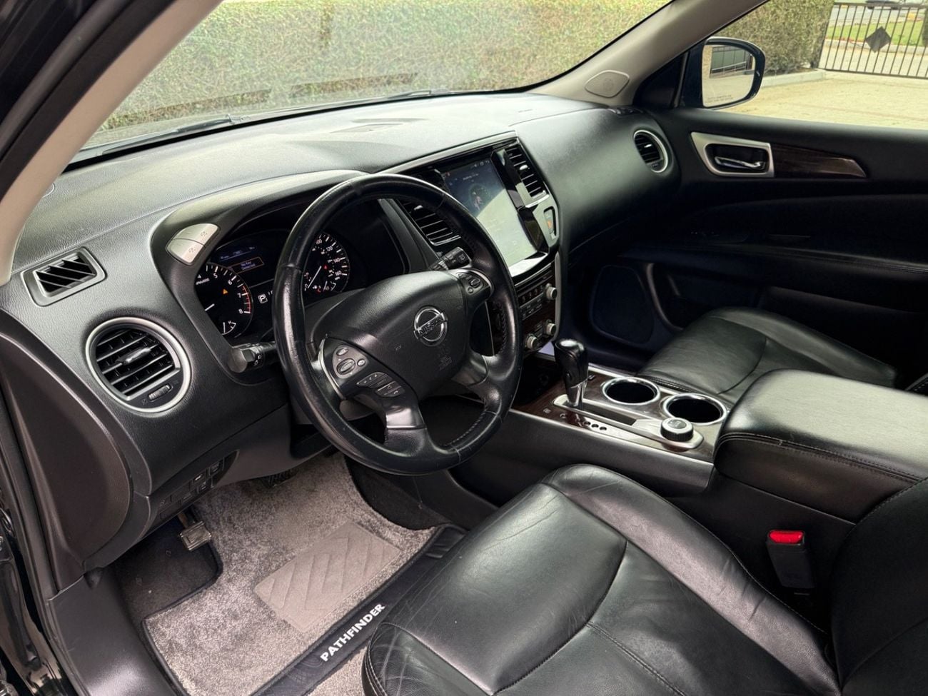 Nissan Pathfinder Platinum 3.5L