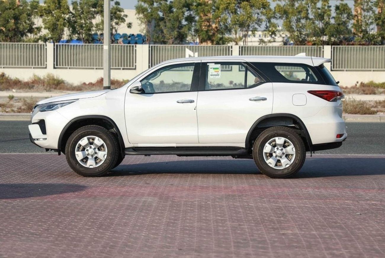 Toyota Fortuner 2024 TOYOTA FORTUNER 2.4 LOW - PLATINUM WHITE PEARL inside QUARTZ | Export Only