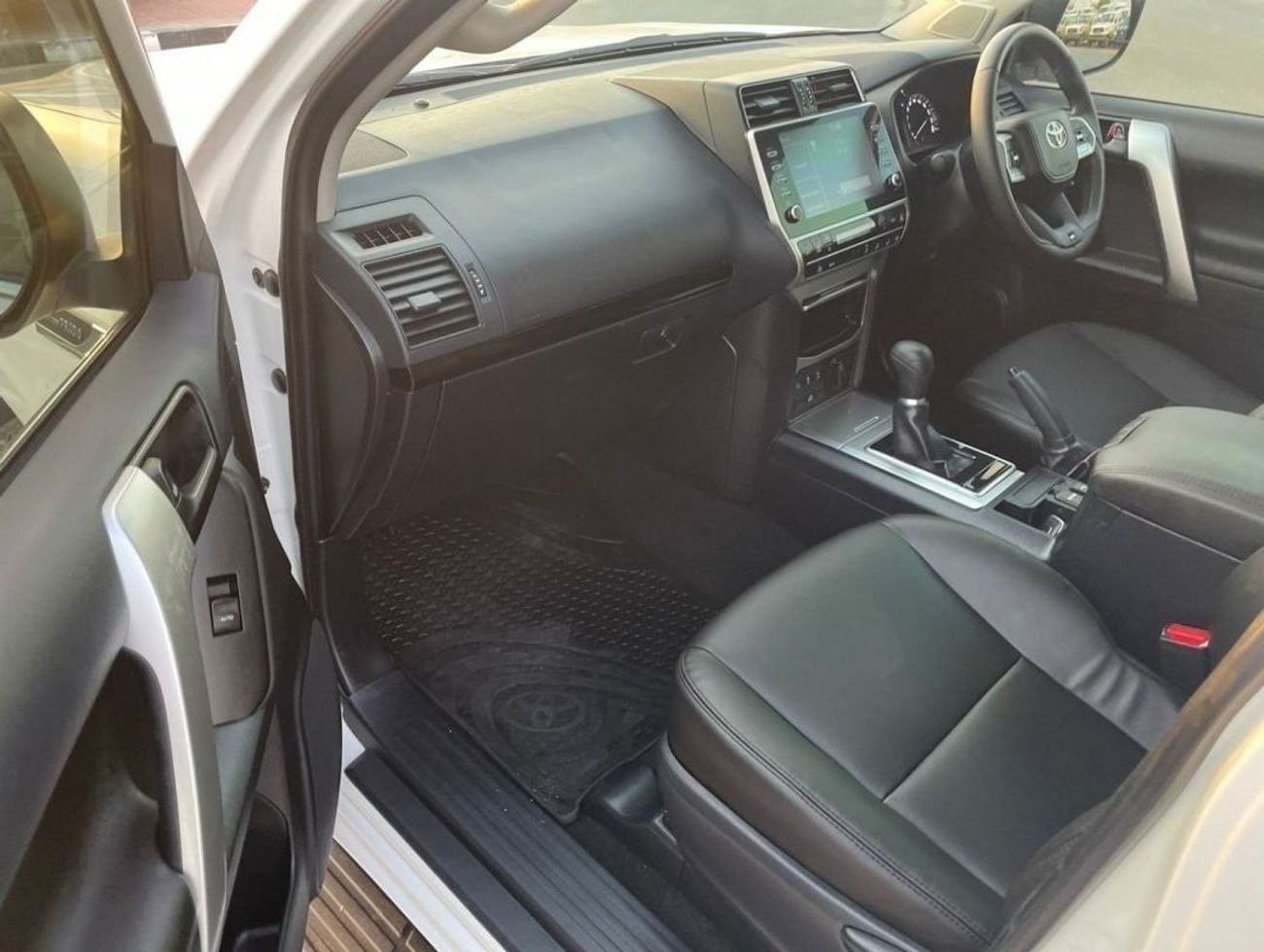 تويوتا برادو 2021 Toyota Prado   2.8L V4 Deisel - Right Hand Drive -  UAE PASS