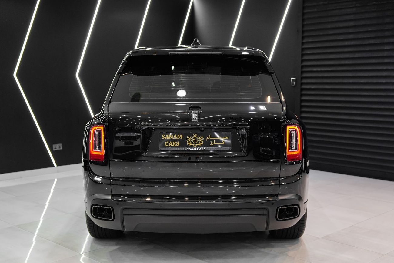 Rolls-Royce Cullinan Black Badge, Rear Entertainment, Starlight Headliner, Dealer Warr + Serv!!