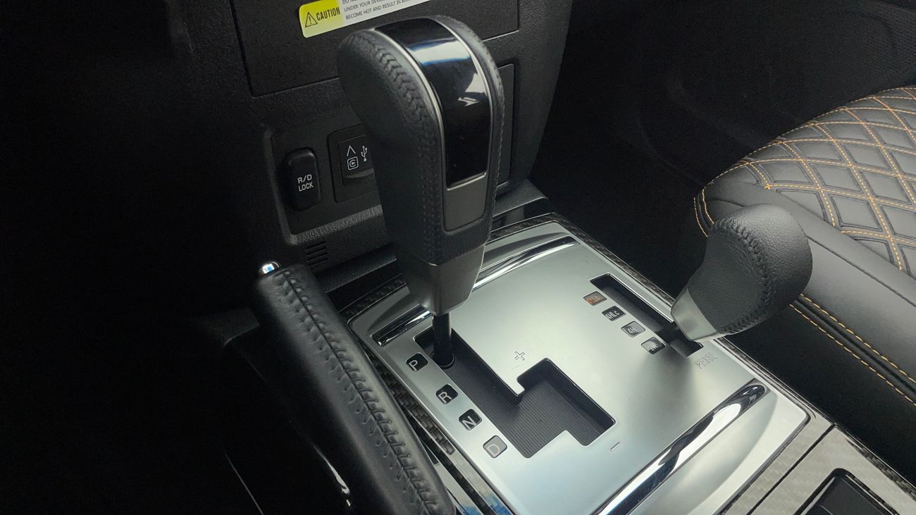 ميتسوبيشي باجيرو GLS H/L SIGNATURE EDITION 3.8 | بدون دفعة مقدمة | اختبار القيادة في المنزل