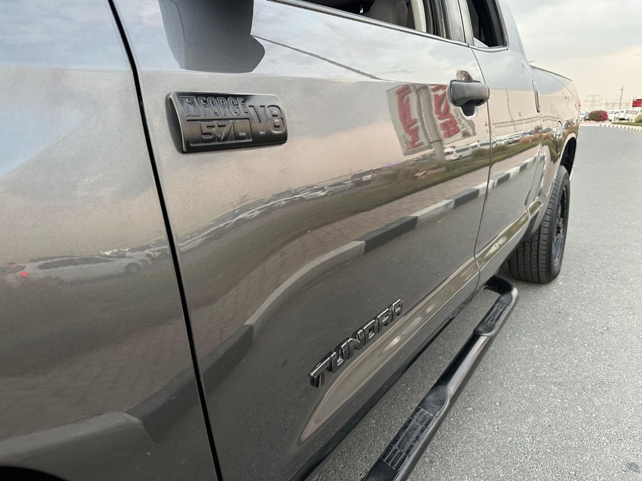 Toyota Tundra STD (NON GCC) Std 5.7L