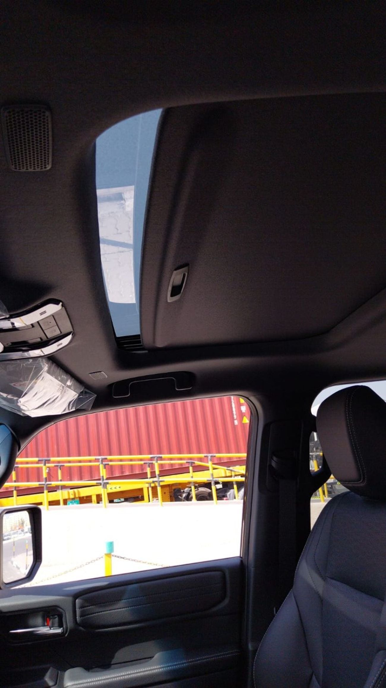 تويوتا برادو LC250 2.4L PETROL LUXURY PLUS 7 SEATER FULL OPTION(ONLY FOR AFRICA)