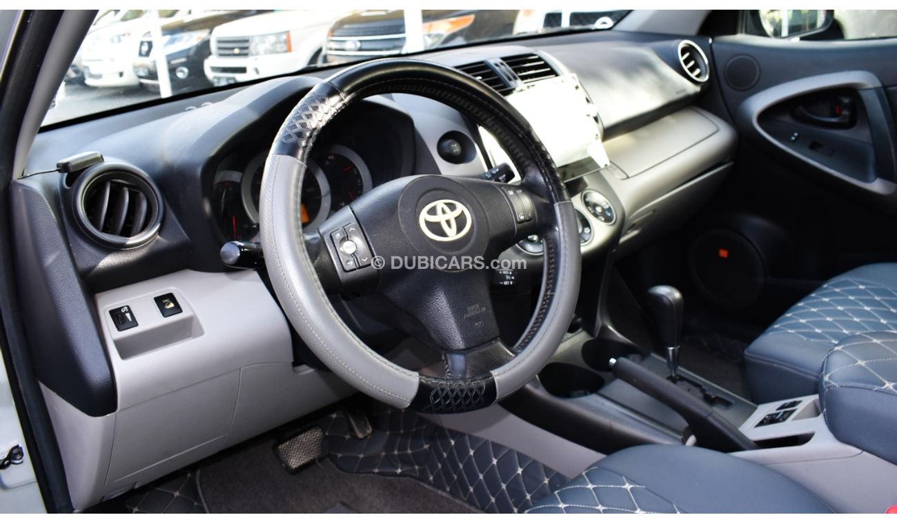 تويوتا راف ٤ موديل 2011 وار أمريكى بصمة  فتحة جلد مثبت سرعة تحكم رنجات حساسات شاشة كاميرا جناح بحالة ممتازة