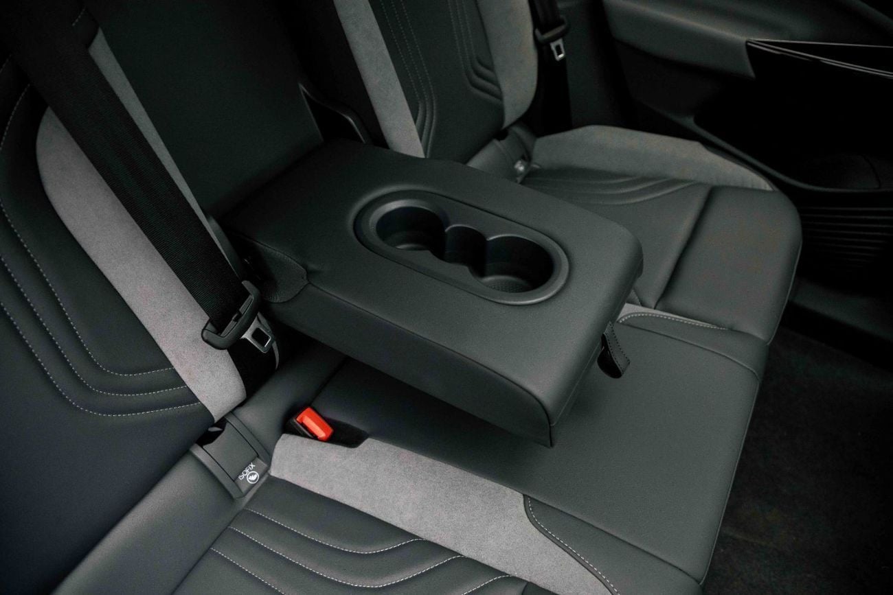 Volkswagen ID.4 Crozz Pro - White Inside Black | Export Only