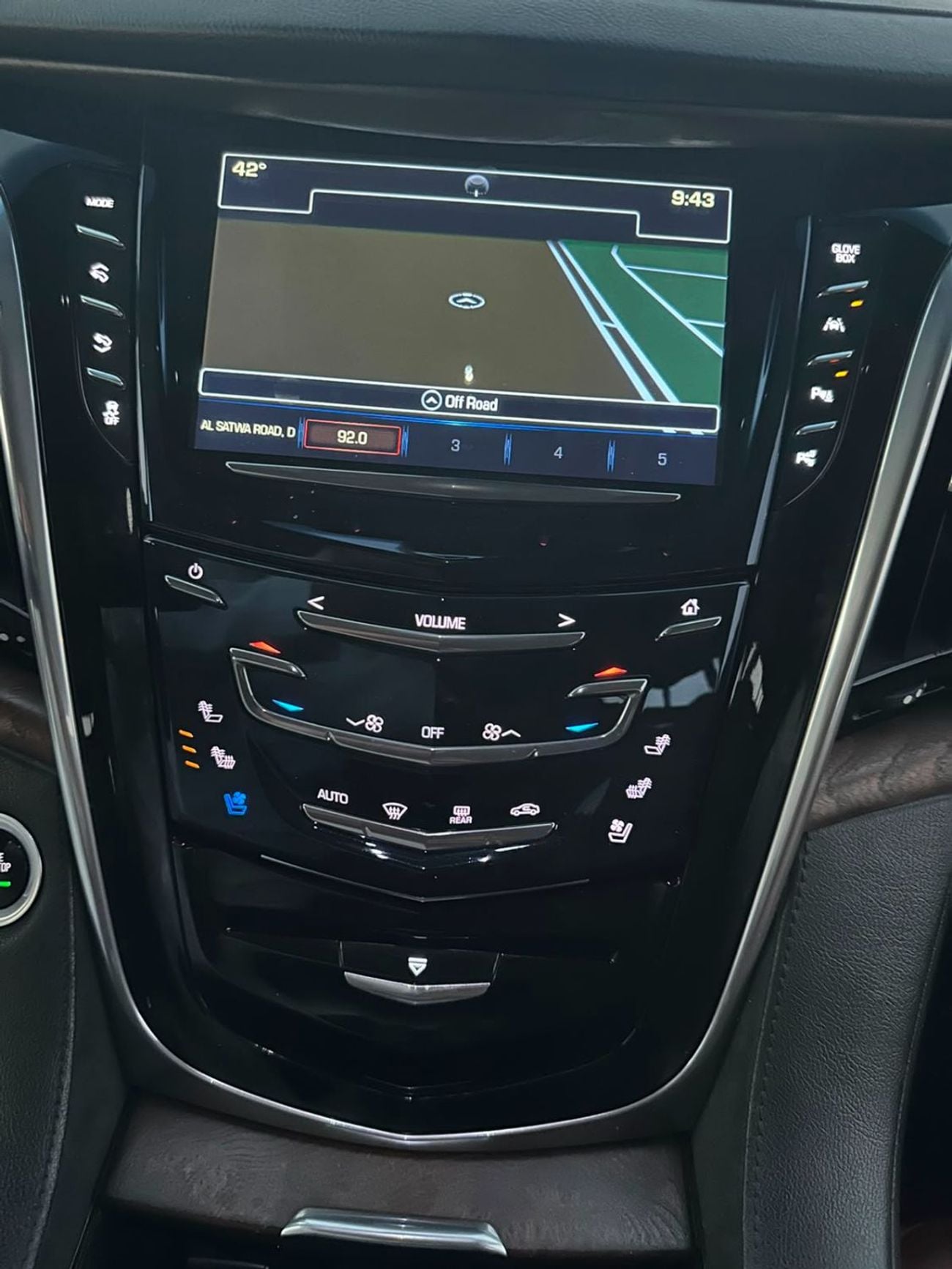 Cadillac Escalade Iq