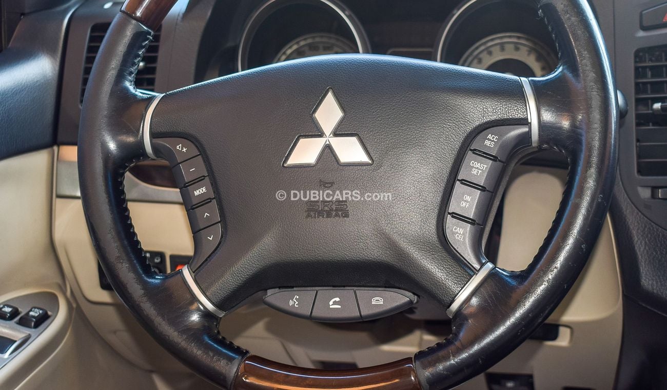 Mitsubishi Pajero GLS V6