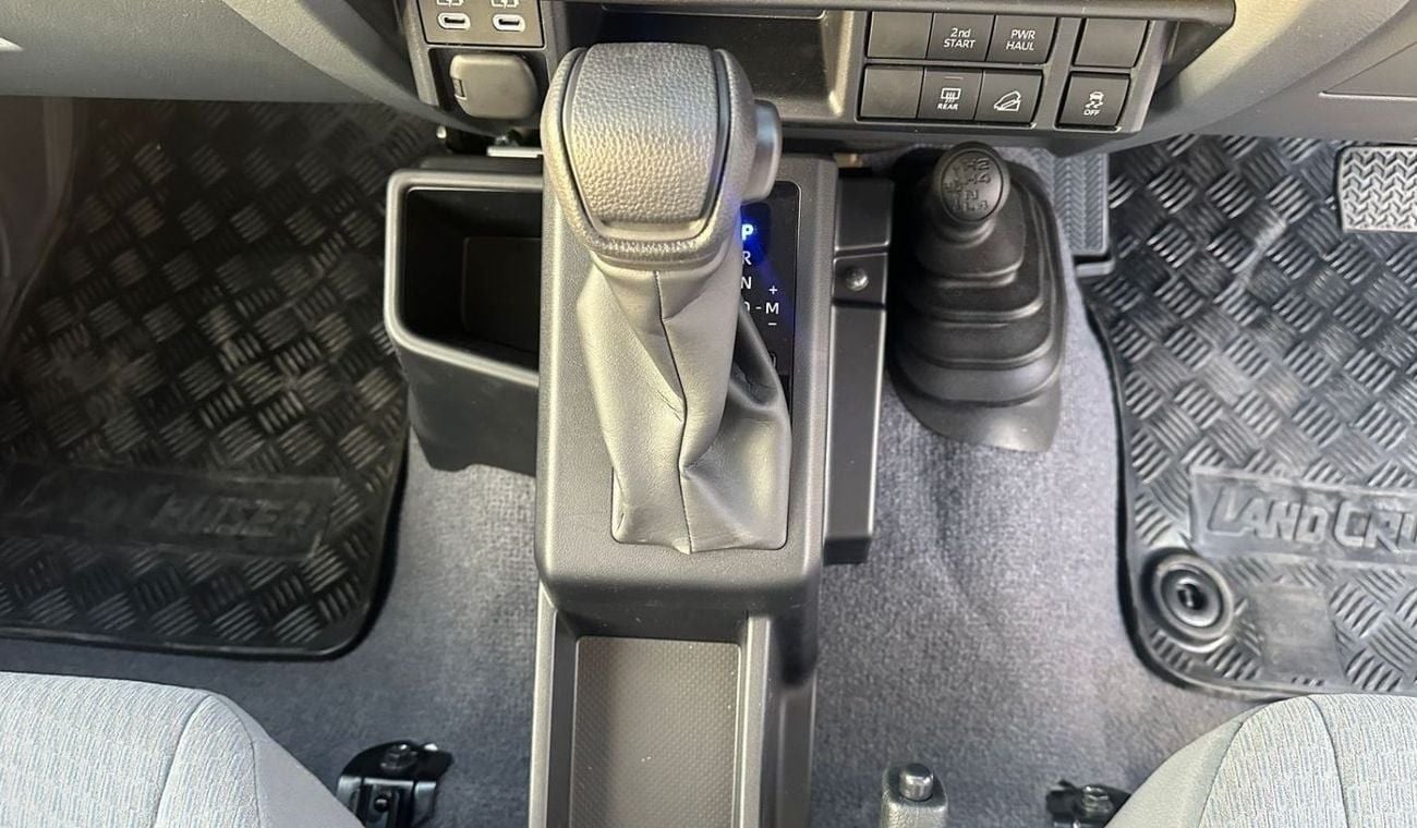 Toyota Land Cruiser 70 RHD DIESEL 2.8 Auto turbo  AUTO