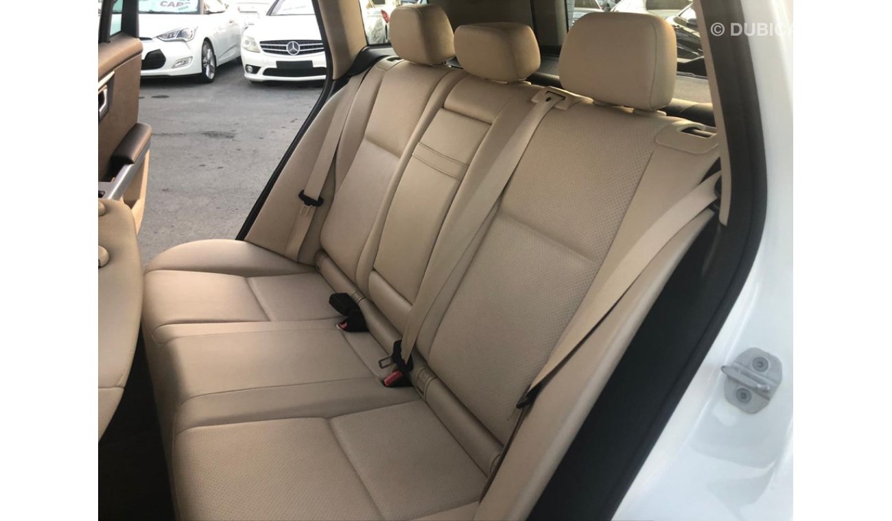 Mercedes-Benz GLK 250 Mercedes benz GLK 250 model 2014 GCC car prefect condition full option low mileage leather seats ba