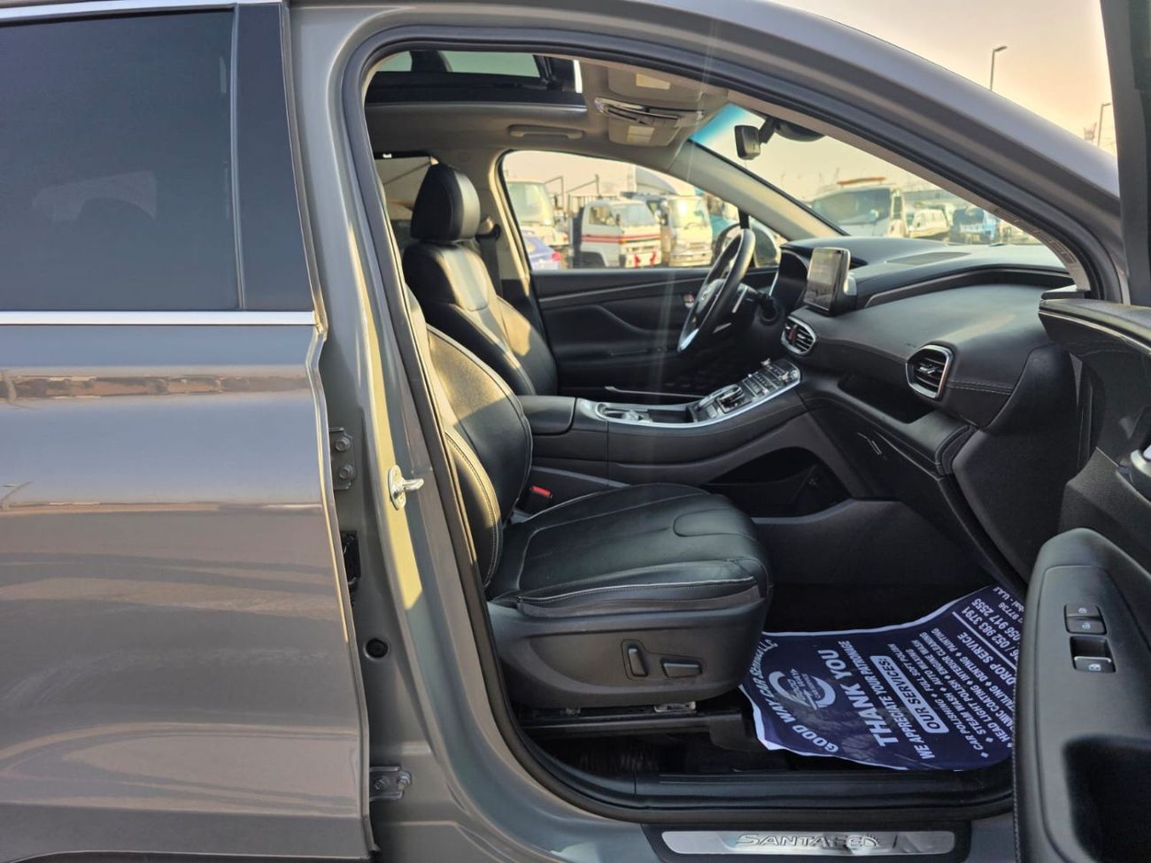 Hyundai Santa Fe limited 2.4T Panoramic Roof , 360 camera and Auto parking sensors