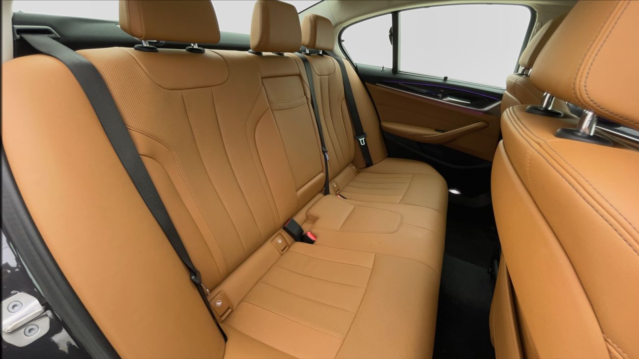 BMW 520i Joy Edition 2.0L 2023 JOY EDITION | AED 1884/Month | 0 DP | 30 Day Return | Warranty | Service Histo