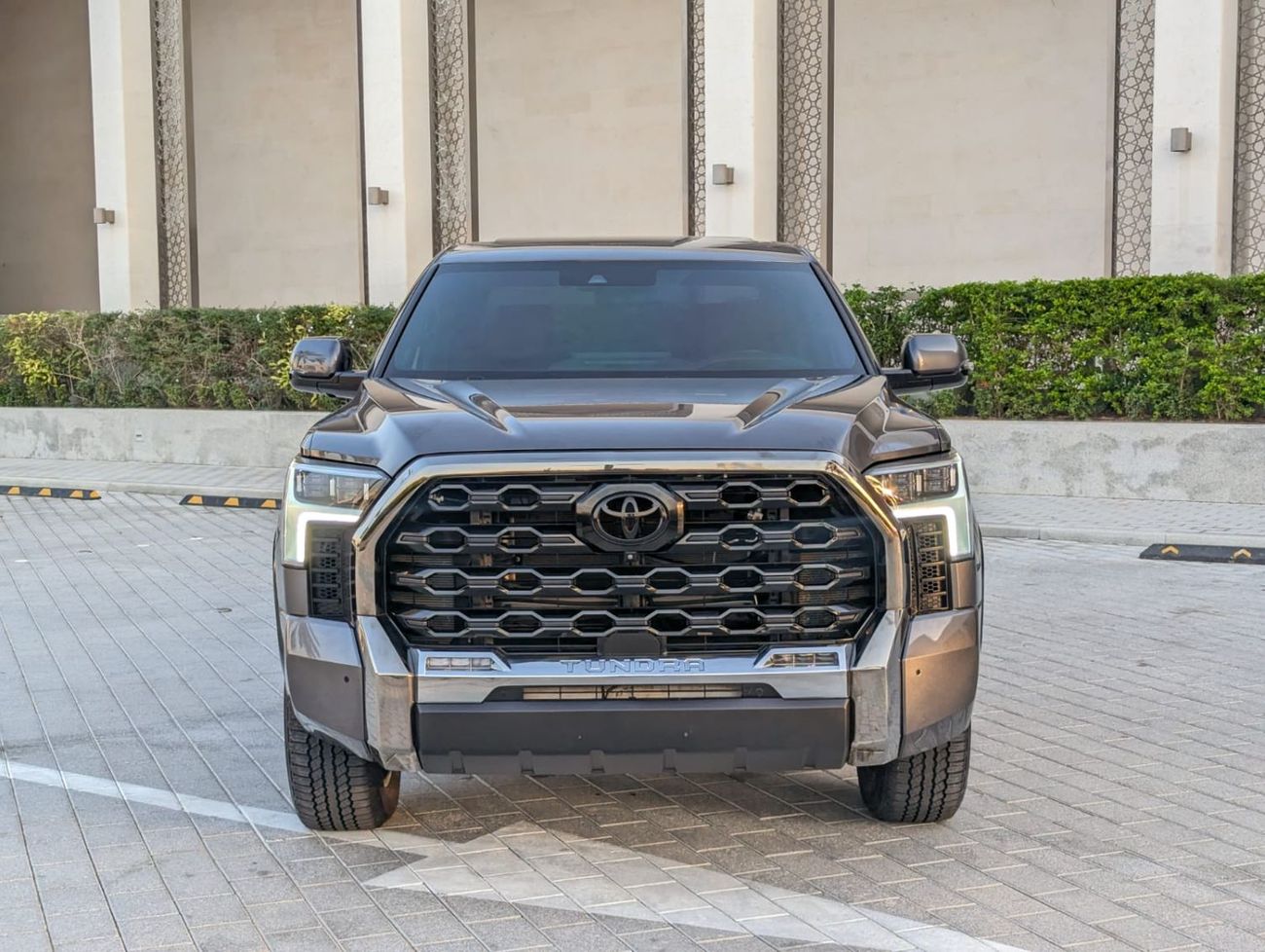 Toyota Tundra Toyota tundra 2023 LHD grey colour