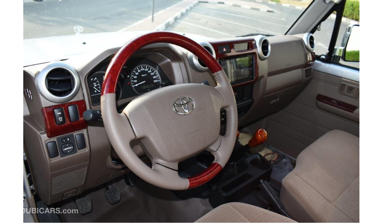 Toyota Land Cruiser Pick Up 79 Single Cabin LX V6 4.0L Petrol MT