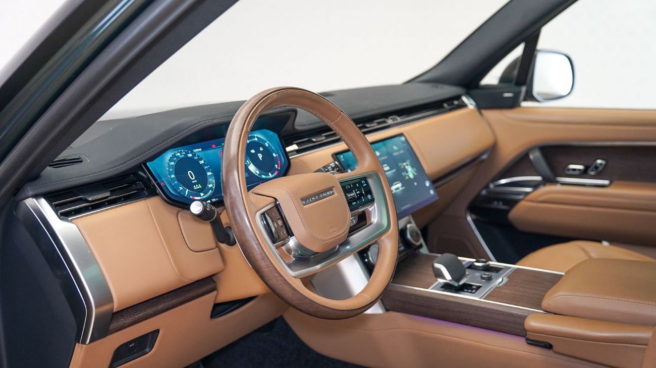 Land Rover Range Rover P530 HSE | AED 4,133 PM | Warranty October 2029 | GCC