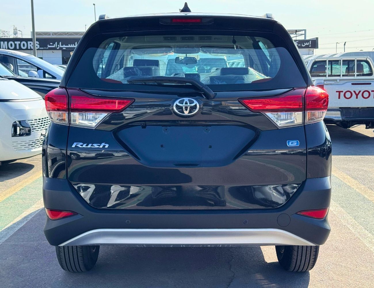 Toyota Rush G / 1.5L 4CY Petrol / 17" Rims / Push Start / DVD / Rear A/C  (CODE # 69050)