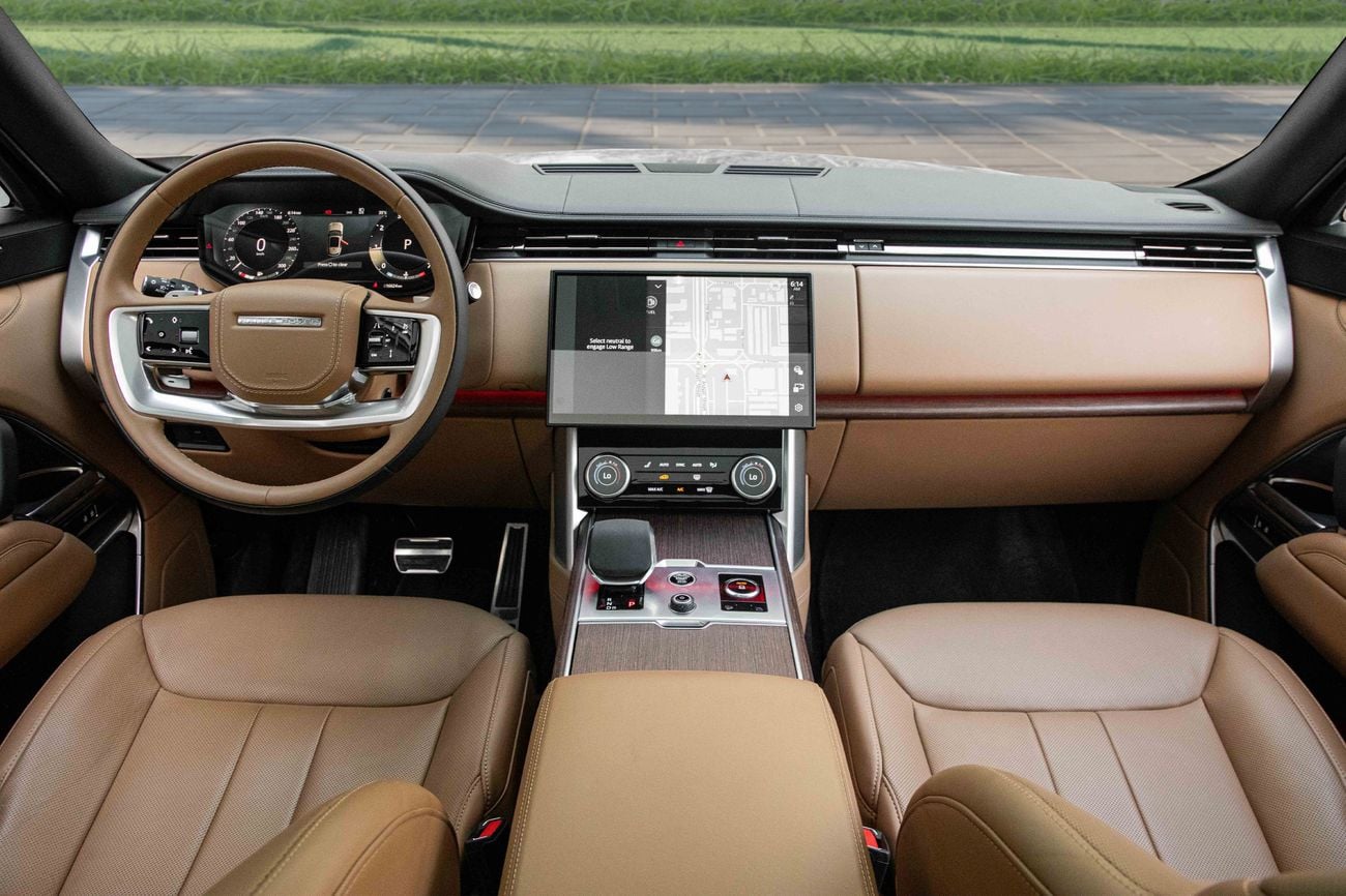 Land Rover Range Rover HSE Range Rover HSE P400 | 8,617 P.M | 0% Downpayment | 2028 WARRANTY/SERVICE