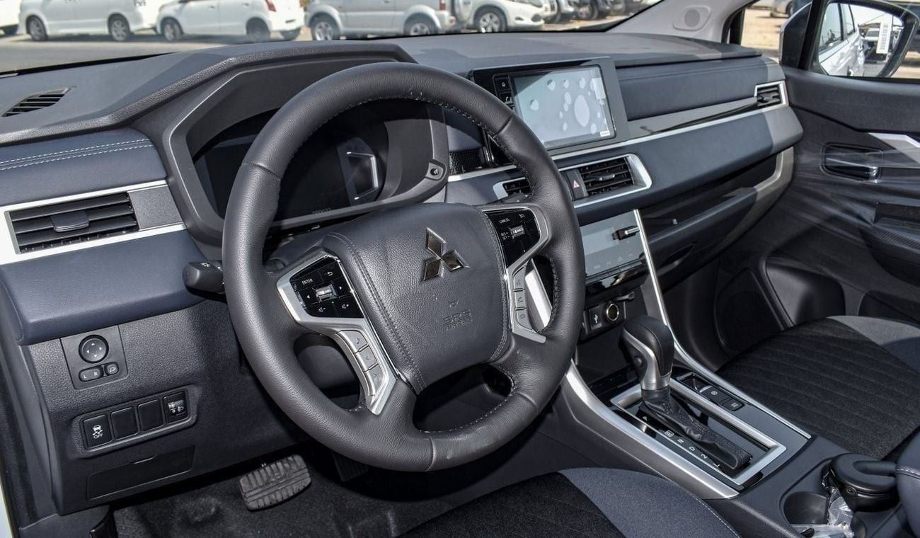 Mitsubishi Xpander Brand New Mitsubishi XpanderCross 2024 Export 1.5L A/T FWD|Petrol|White/Black |XPANDER-CR-24|