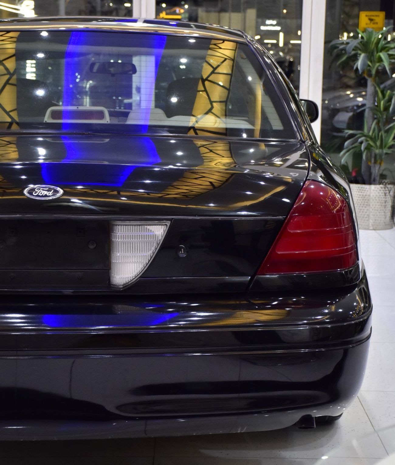 فورد كراون فيكتوريا EXCELLENT DEAL for our Ford Crown Victoria ( 2011 Model ) in Black Color American Specs