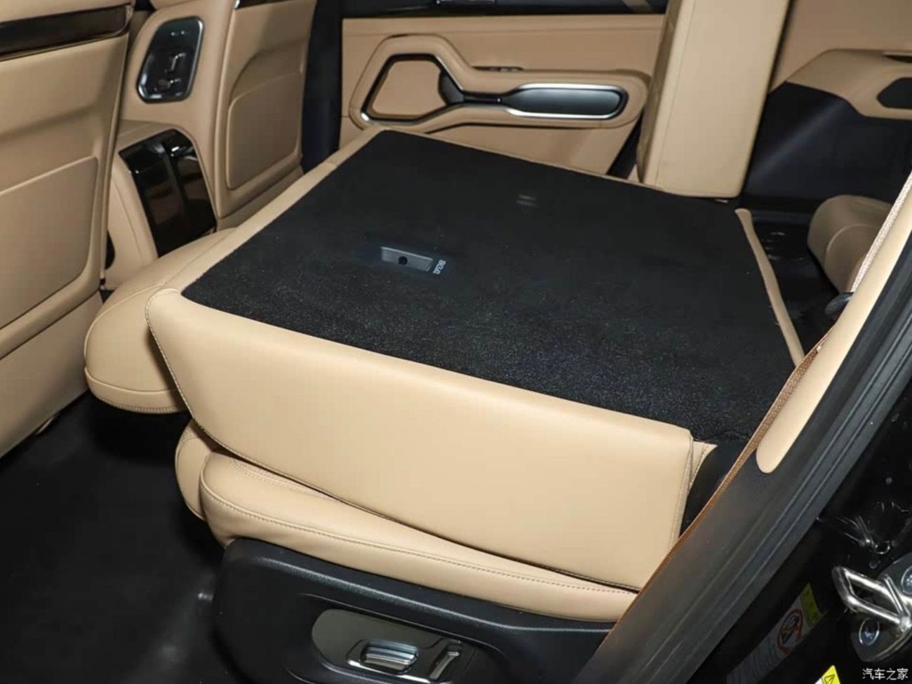 بي واي دي ليوبارد 8 2025 Leopard 8 (7 Seats)