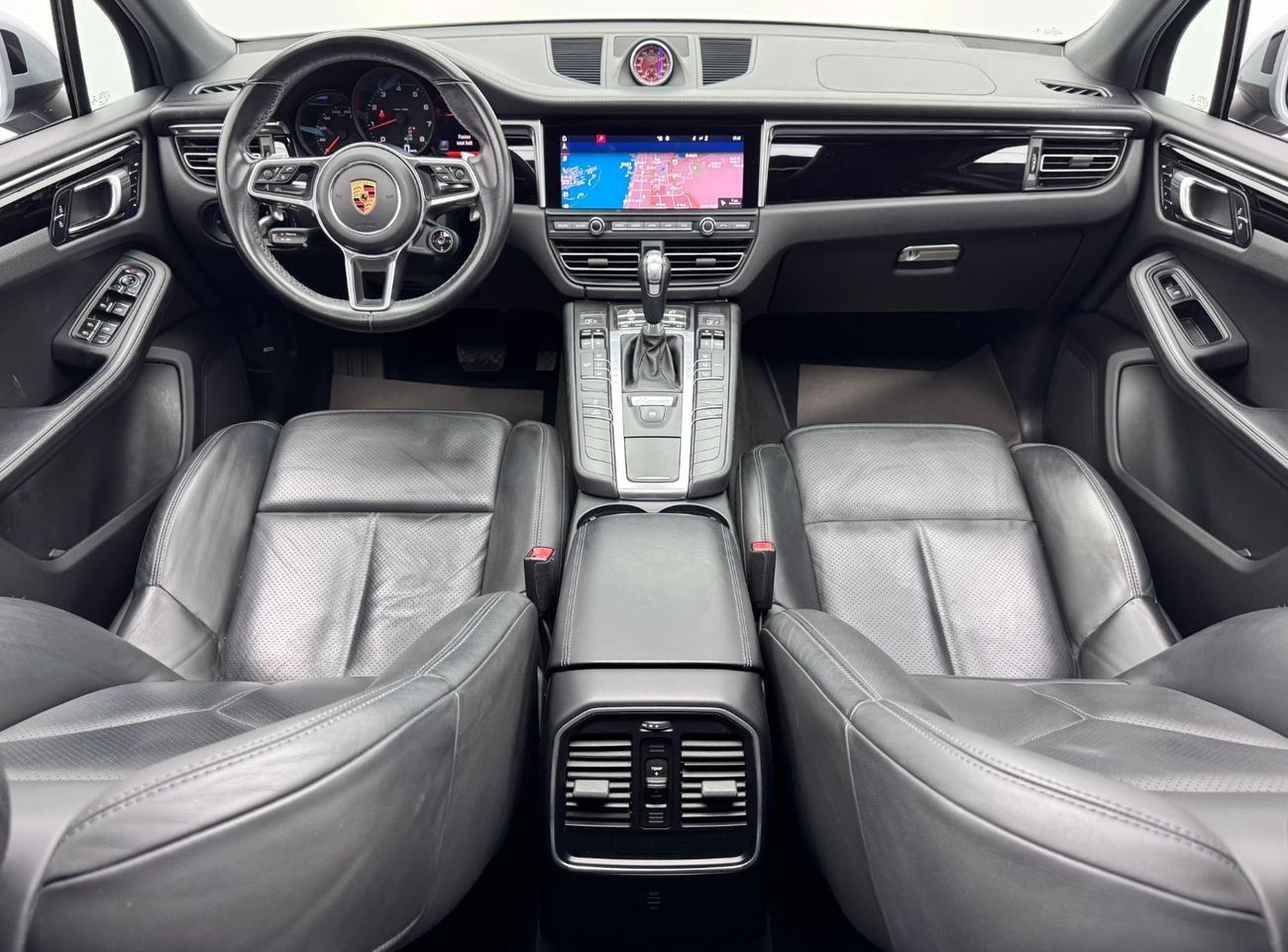 Porsche Macan Std 2.0L (252 HP) 2019 Porsche Macan, Full Porsche Service history, Warranty, Excellent Condition, L