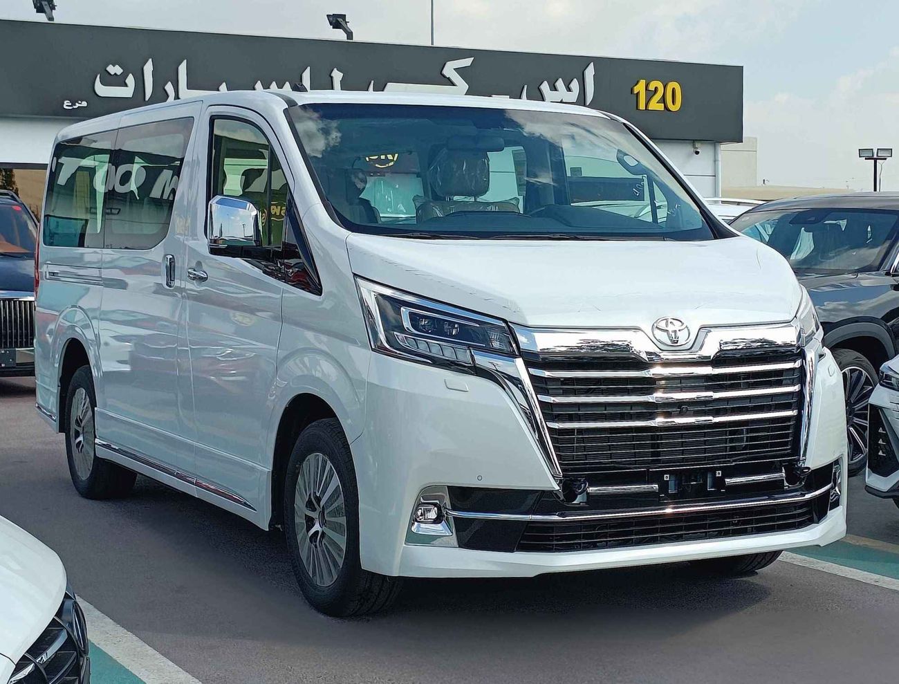 تويوتا جرافينا PREMIUM, 3.5L V6 PETROL A/T, "4 CAMERAS, RWD, FULL OPTION (CODE #  67953)
