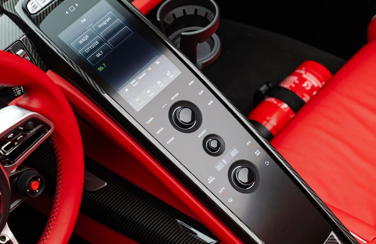 بورش 918 سبايدر 4.6L V8 N/A engine + Emotor