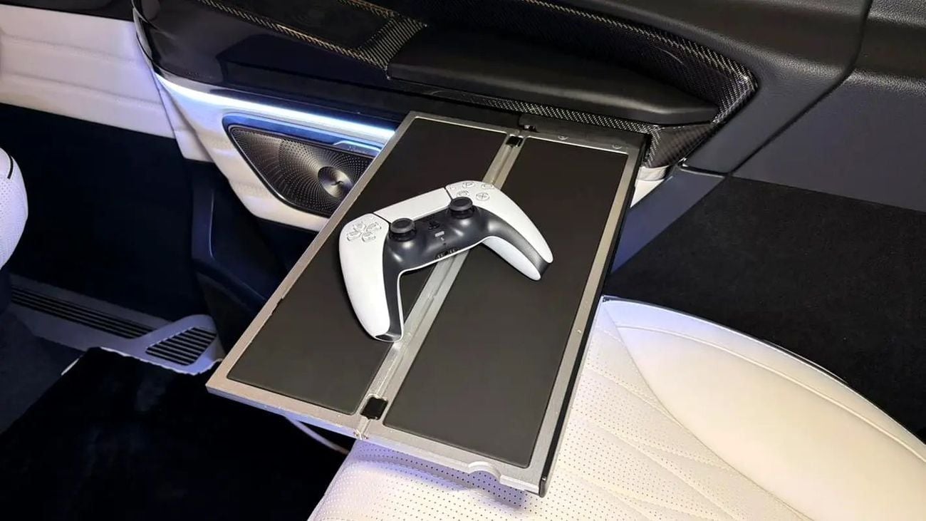 مرسيدس بنز V 300 NEW ARRIVAL 2026 MODEL VIP MERCEDES GCC V300 with ADDITIONAL REAR AC - 2 Years Warranty by VLINE