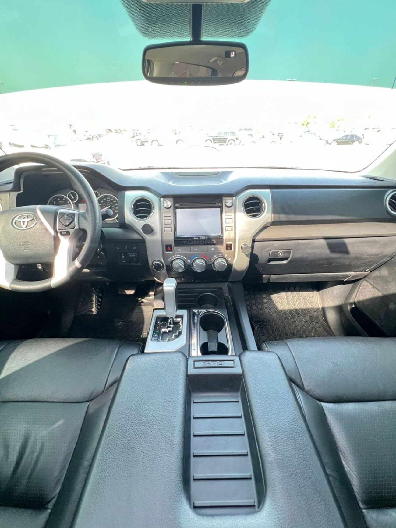 Toyota Tundra TOYOTA TUNDRA 2017 Crewmax SR5 5.7L/V8