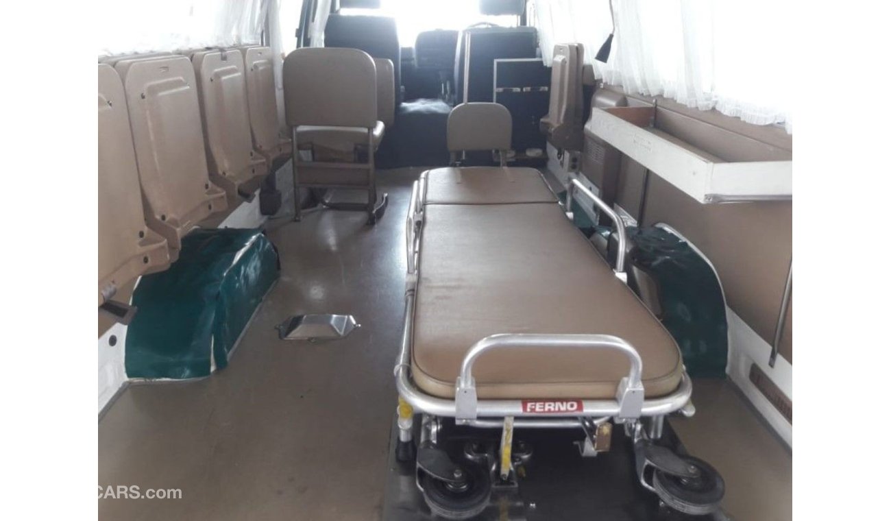 تويوتا هاياس Hiace ambulance RIGHT HAND DRIVE (Stock no PM 717 )