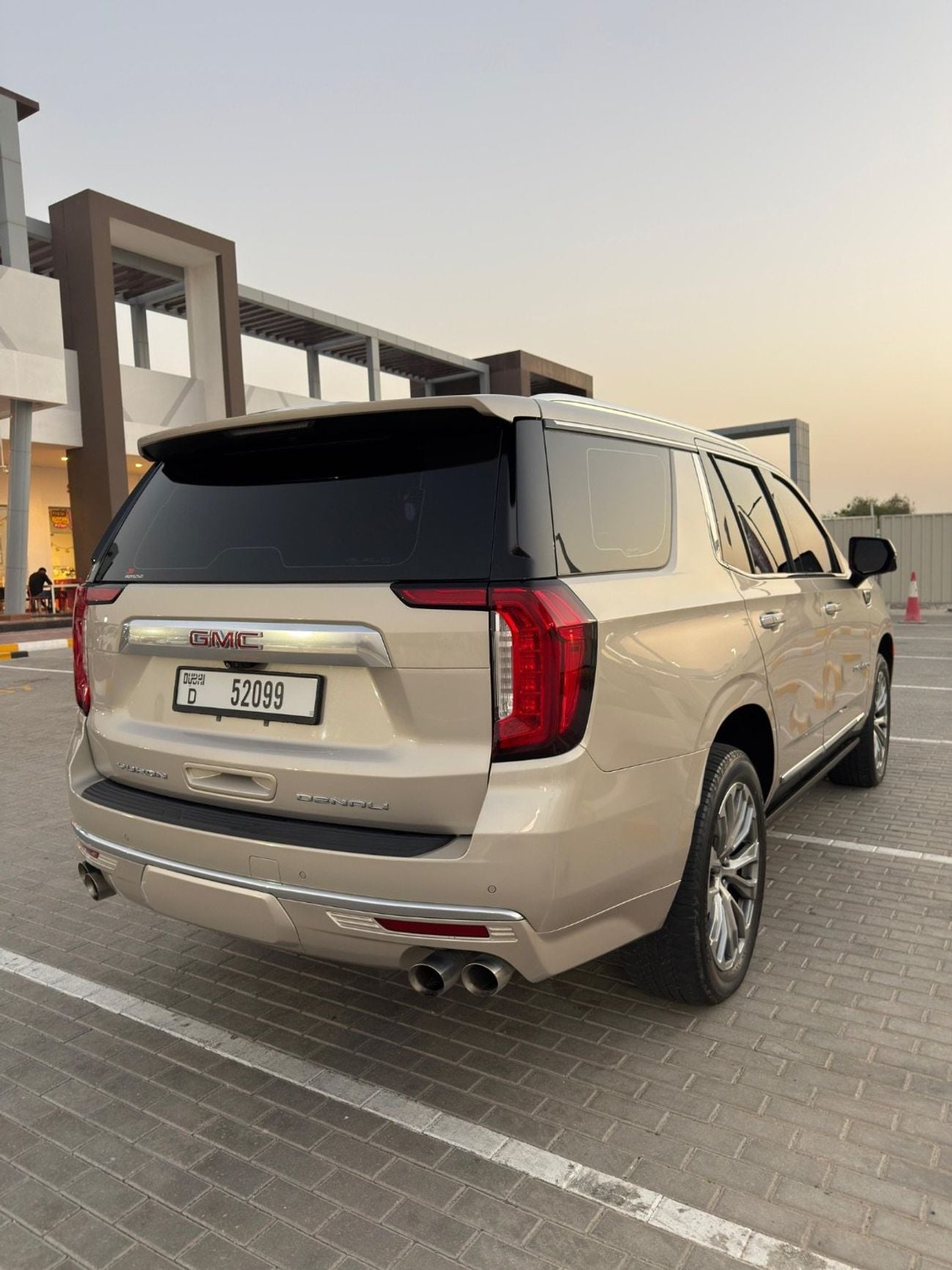 GMC Yukon DENALI