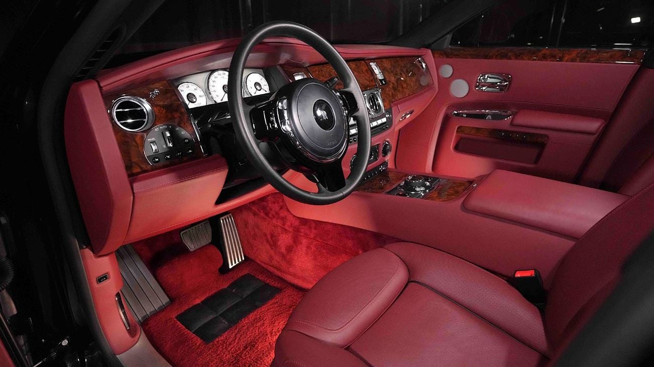 Rolls-Royce Ghost | NEGOTIABLE PRICE | FULLY LOADED | IMMACULATE CONDITION | GCC SPEC