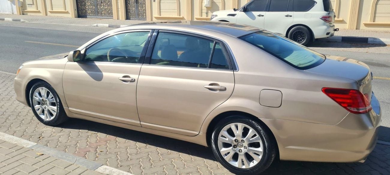 تويوتا افالون Limited