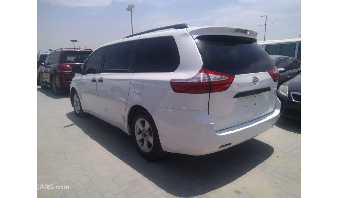 Toyota Sienna تويوتا سينا2015 وارد أمريكي بحالة نظيفة رقم2