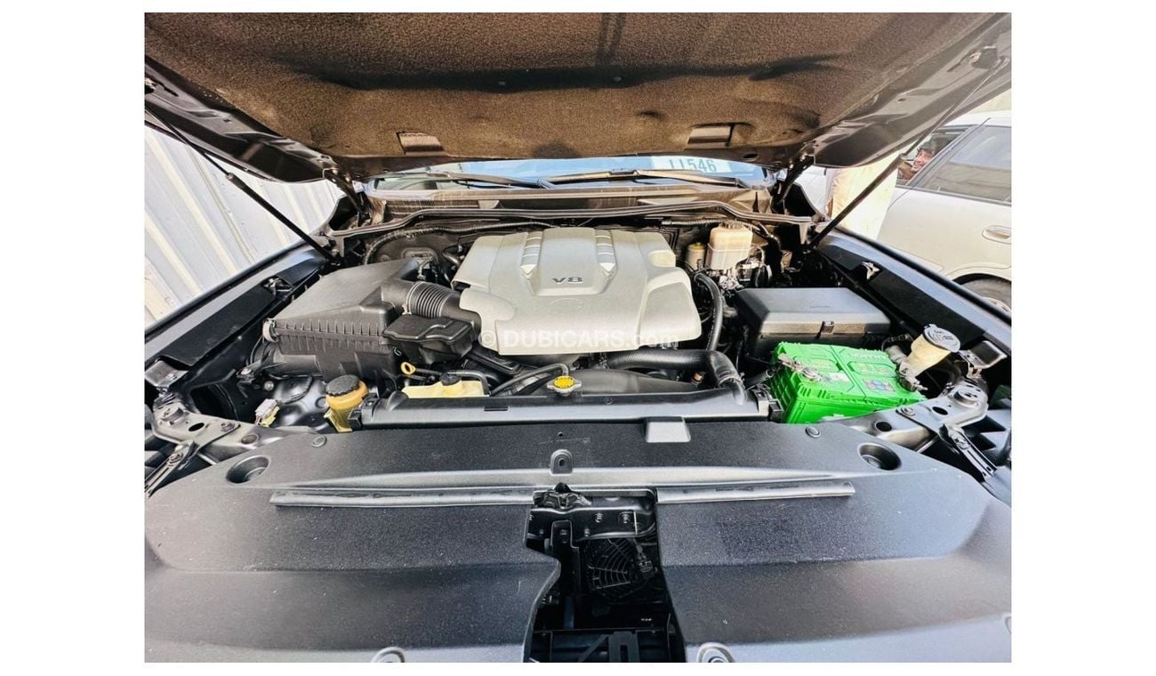 تويوتا لاند كروزر -