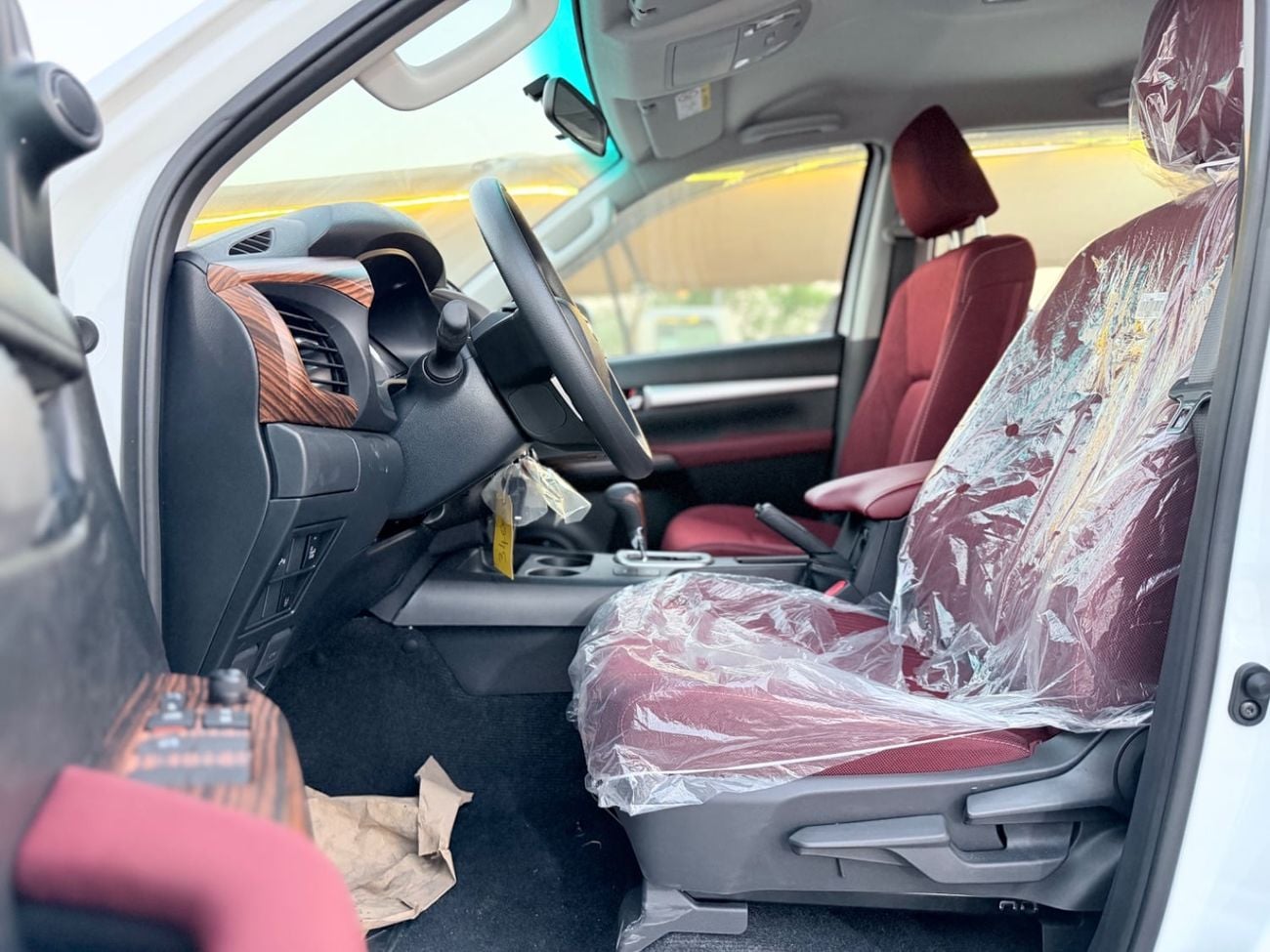 Toyota Hilux GL Toyota Hilux Full Option, 2.4-litre diesel, manual gearbox.